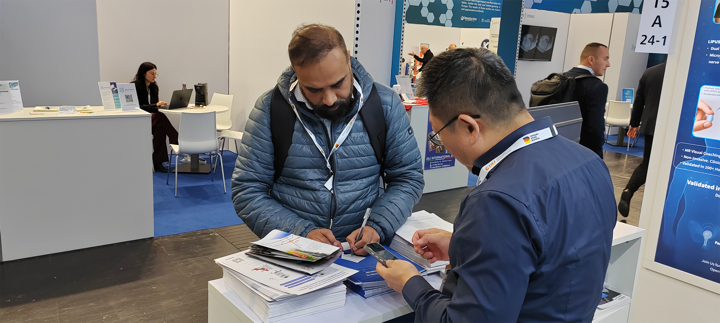 1763692707973717.jpg 2.jpg